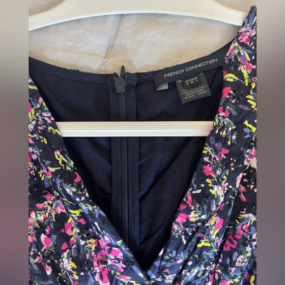 French Connection Floral Puff Sleeve Mini dress with Cutouts. Size XS / us 4 - Picture 6 of 6